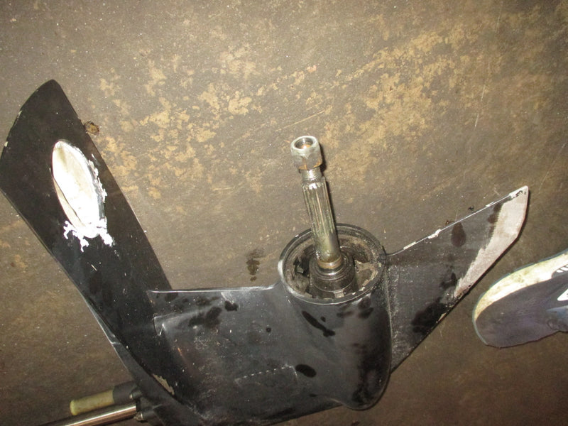 Mercury 150hp saltwater series 2 stroke outboard 25 inch lower unit (PARTS)