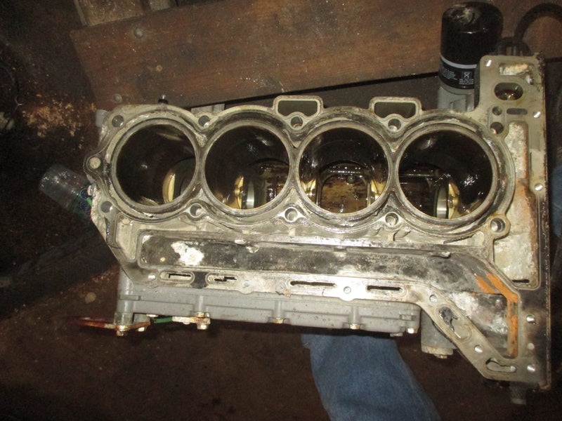 Suzuki DF150 150hp 4 Stroke Outboard Crankcase Block