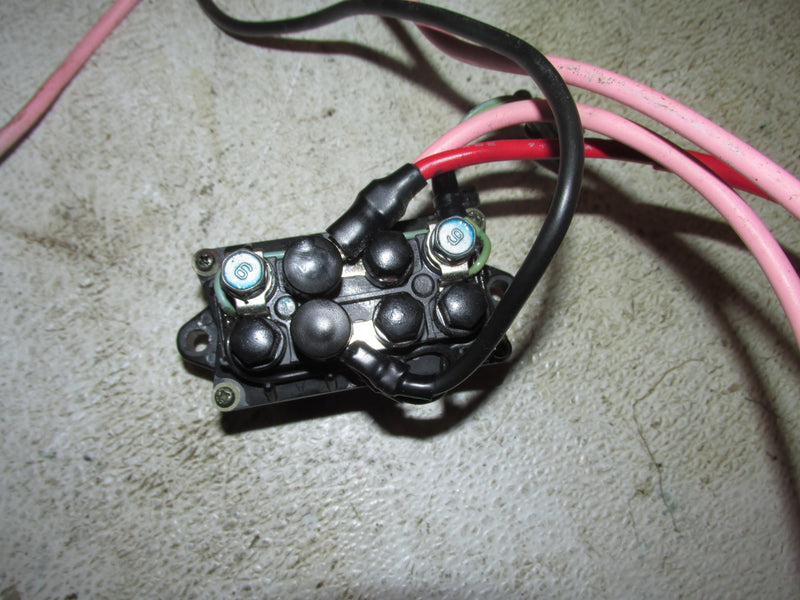 Yamaha HPDI 300hp outboard Tilt Trim relay (60V-81950-00)