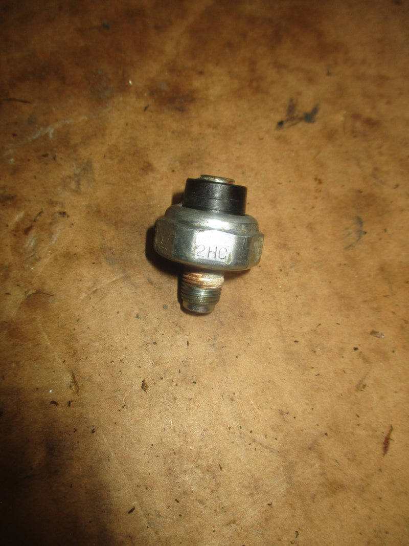 Mercury 90hp 4 stroke outboard oil pressure sensor 68V-82504-00-00
