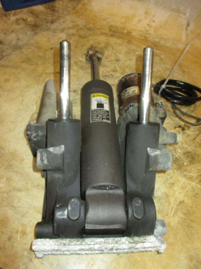Mercury 150hp 2 stroke outboard tilt trim unit