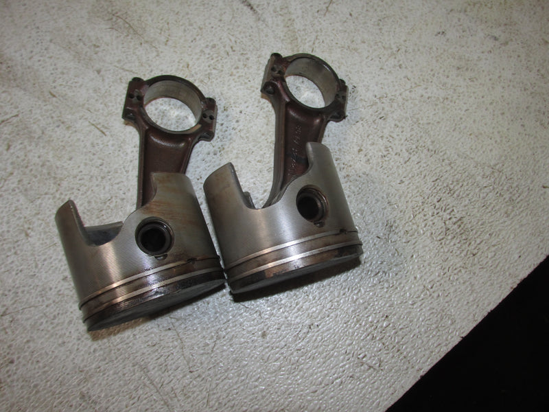 Evinrude 70hp 2 Stroke Outboard Piston and Rod Set of 2 (435547)