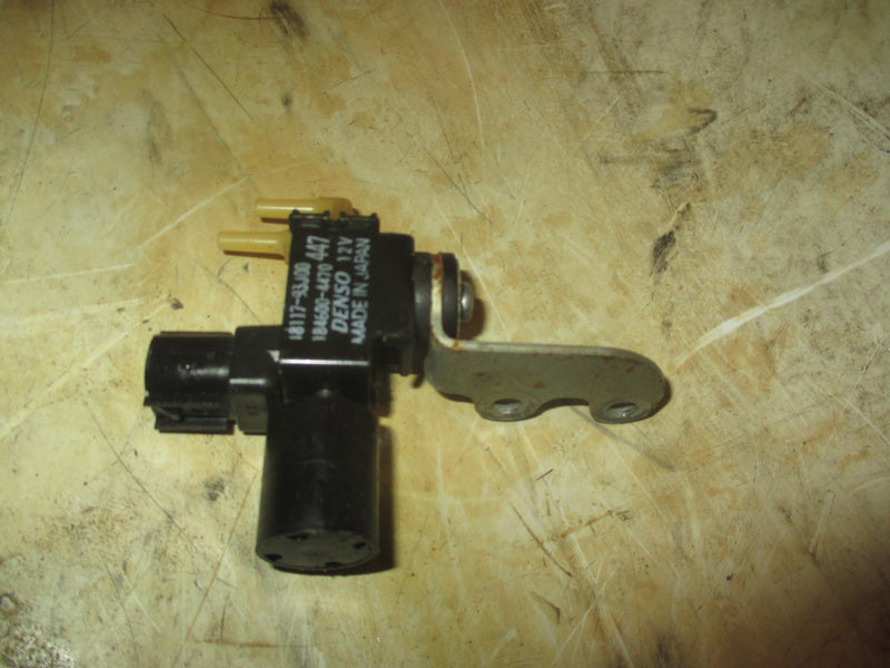 Suzuki DF150 150hp 4 Stroke Outboard Vacuum Switch Valve (18117-93J00)