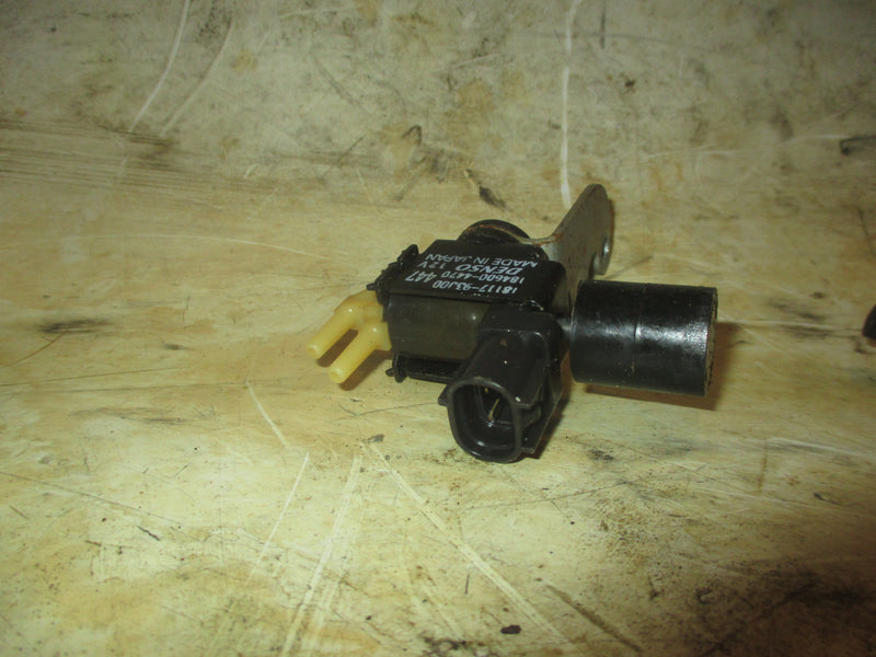 Suzuki DF150 150hp 4 Stroke Outboard Vacuum Switch Valve (18117-93J00)