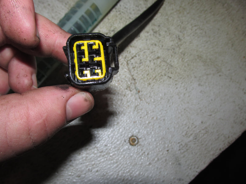 Yamaha HPDI 300hp outboard Oil Level Sensor (61A-85930-01)