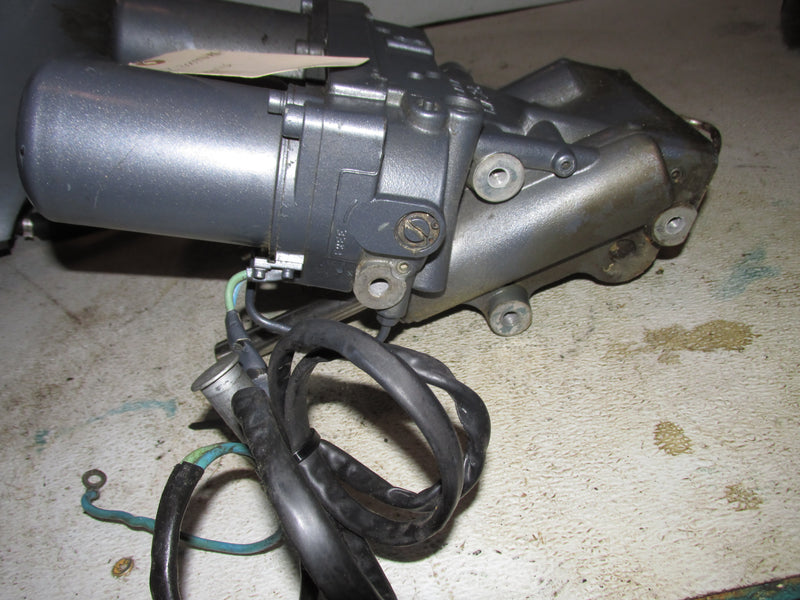 Yamaha HPDI 300hp outboard Tilt Trim Unit