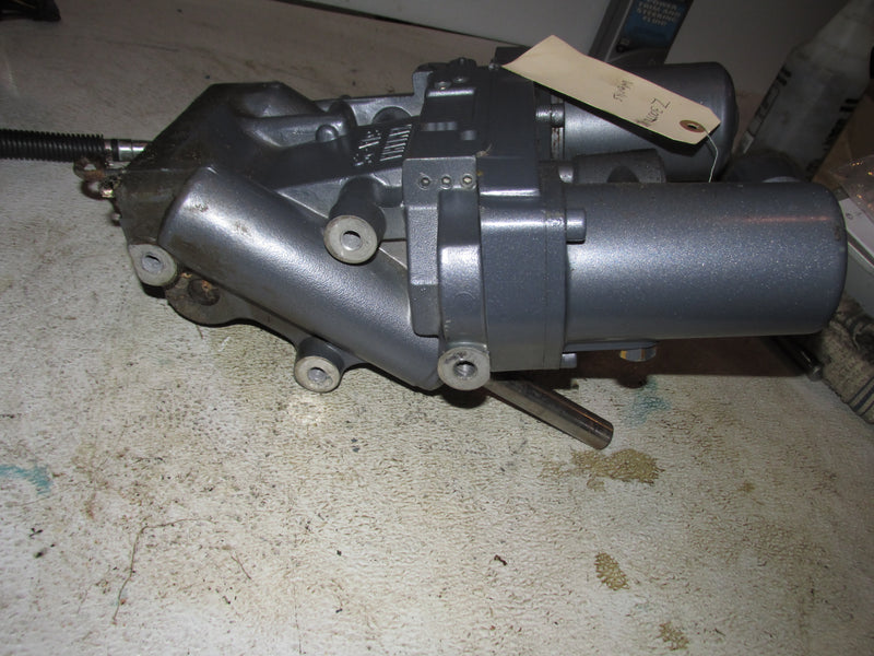 Yamaha HPDI 300hp outboard Tilt Trim Unit