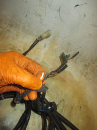 Load image into Gallery viewer, Suzuki DF150 150hp Outboard 20' Grey Plug Style Rigging Harness (36620-93562)
