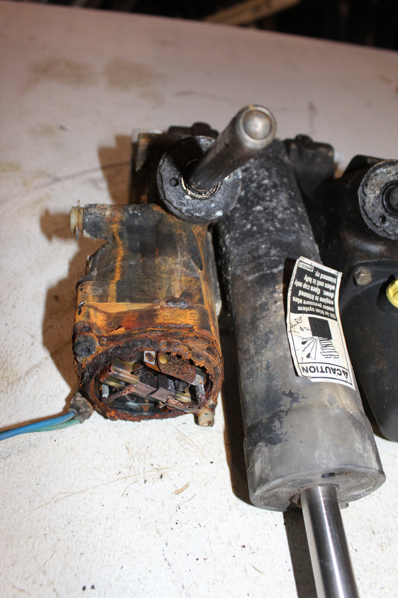 Mercury Optimax 150hp 2 Stroke Outboard Tilt Trim Unit (Parts)