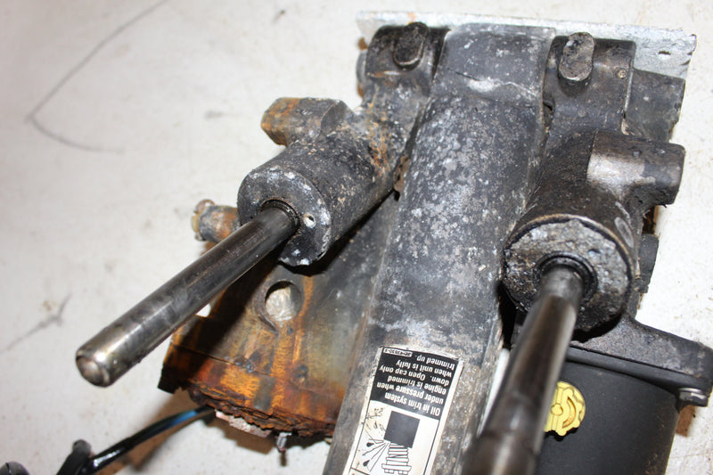 Mercury Optimax 150hp 2 Stroke Outboard Tilt Trim Unit (Parts)