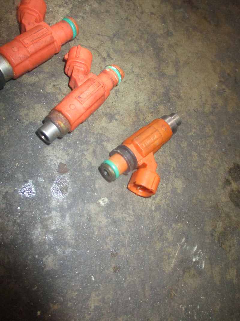 Suzuki DF140 140hp outboard fuel injector set (15710-65D00)