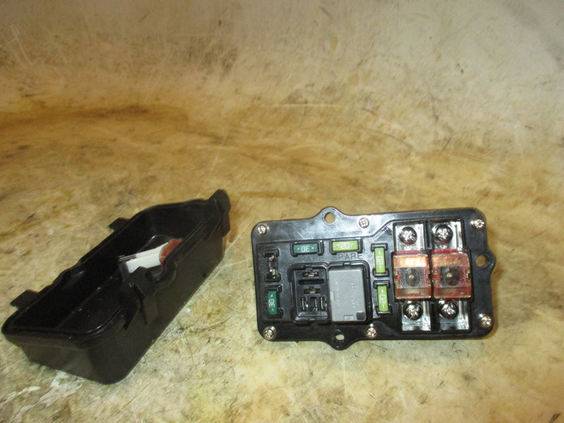Yamaha 150hp 4 Stroke outboard Fuse Box (63P-82170-02-00)