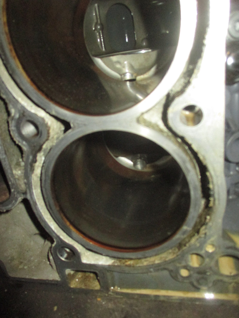 Suzuki DF 300/350Bhp Outboard Crankcase Block (Parts)