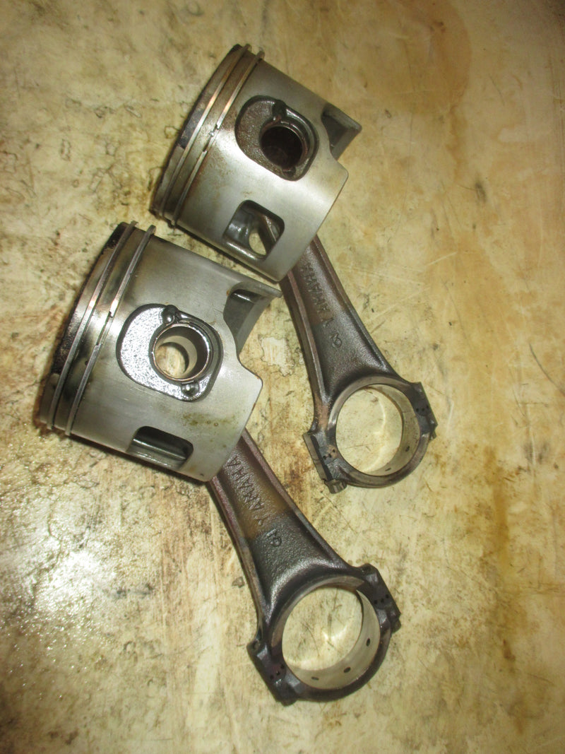 Yamaha 200hp 2 Stroke Outboard Starboard piston and rod set of 2 (64D-01)