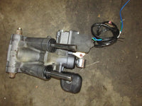 Load image into Gallery viewer, Yamaha SHO VMAX 250hp 4 Stroke Outboard Tilt Trim Unit Showa
