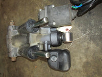 Load image into Gallery viewer, Yamaha SHO VMAX 250hp 4 Stroke Outboard Tilt Trim Unit Showa
