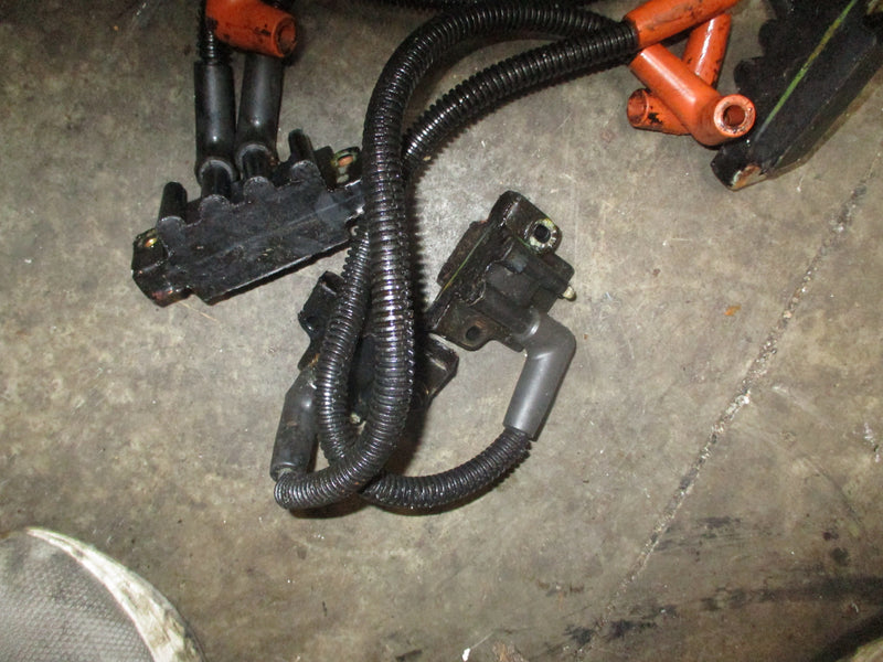 Evinrude Ficht 175hp 2 stroke outboard ignition coil set (583740)(586333)