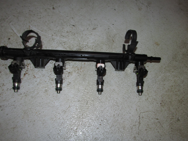 Yamaha VMAX 115hp 4 Stroke Outboard Fuel Rail and Injector Set (6EK-13761-01)