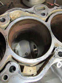 Load image into Gallery viewer, Yamaha SHO VMAX 250hp 4 Stroke Outboard Crankcase Block
