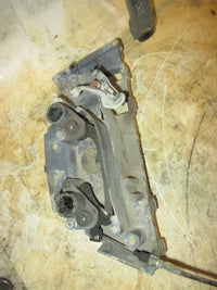 Load image into Gallery viewer, Honda BF225A 225hp outboard Cowling Latch Set (40158-ZY3-000)
