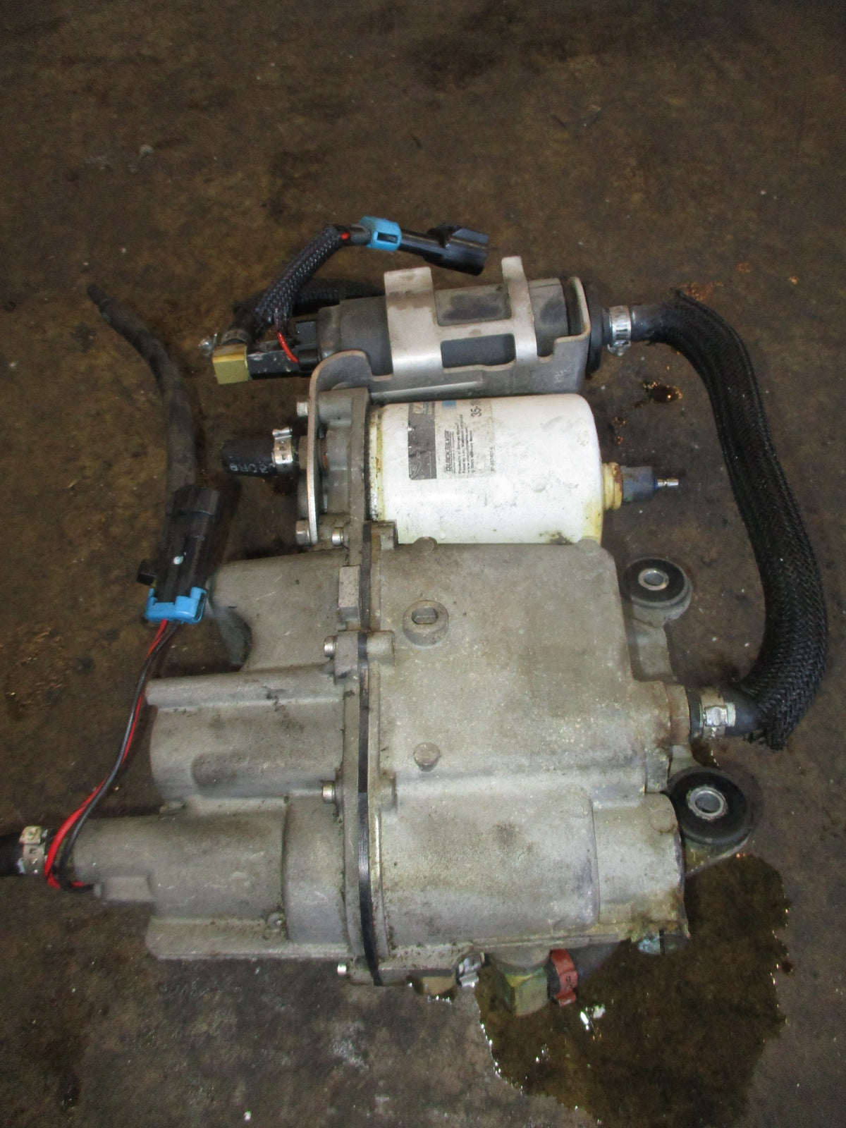 Mercury Optimax 135hp outboard VST w/ high and low pressure fuel pump Strouds Marine