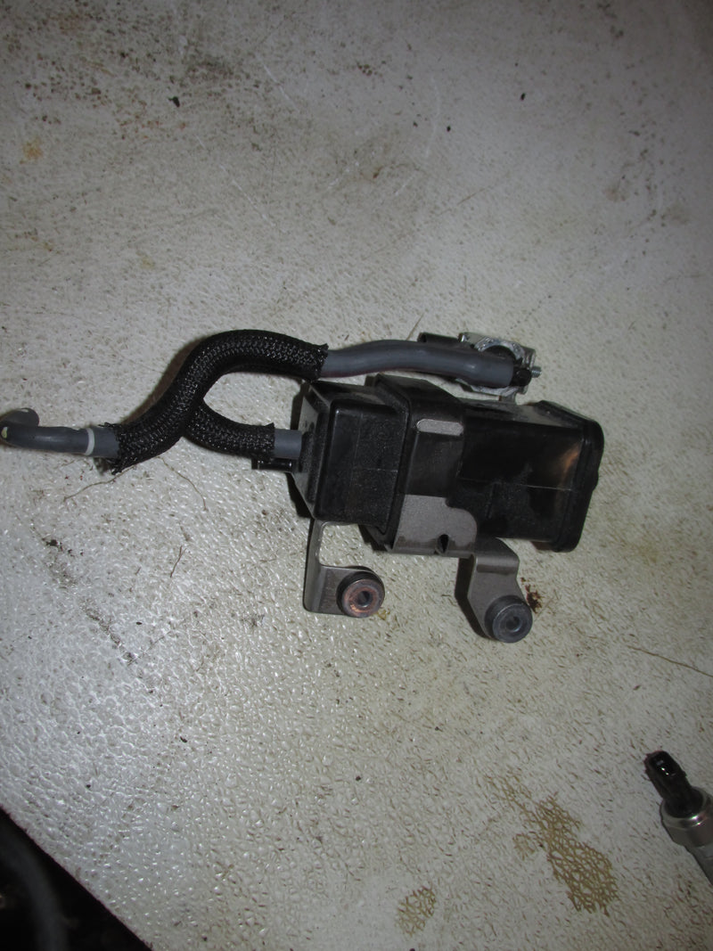 Yamaha VMAX 115hp 4 Stroke Outboard Solenoid Valve / Air Canister (6C5-86120-00)