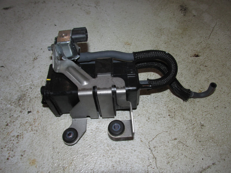 Yamaha VMAX 115hp 4 Stroke Outboard Solenoid Valve / Air Canister (6C5-86120-00)