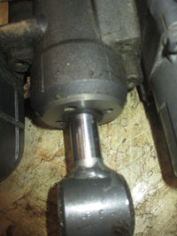 Load image into Gallery viewer, Yamaha 200hp 2 Stroke Outboard Tilt trim unit (64E-43800-00-4D)
