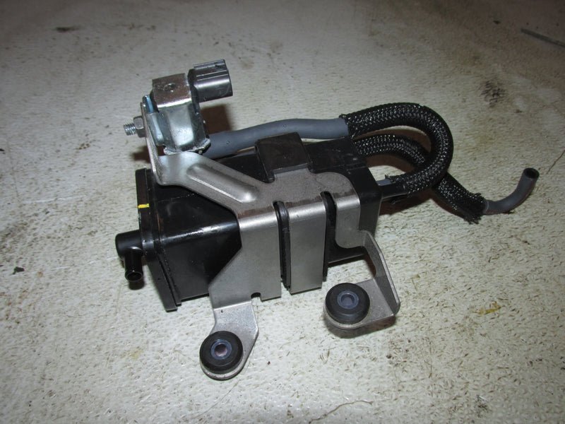 Yamaha VMAX 115hp 4 Stroke Outboard Solenoid Valve / Air Canister (6C5-86120-00)
