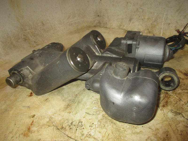 Yamaha 200hp 2 Stroke Outboard Tilt trim unit (64E-43800-00-4D)