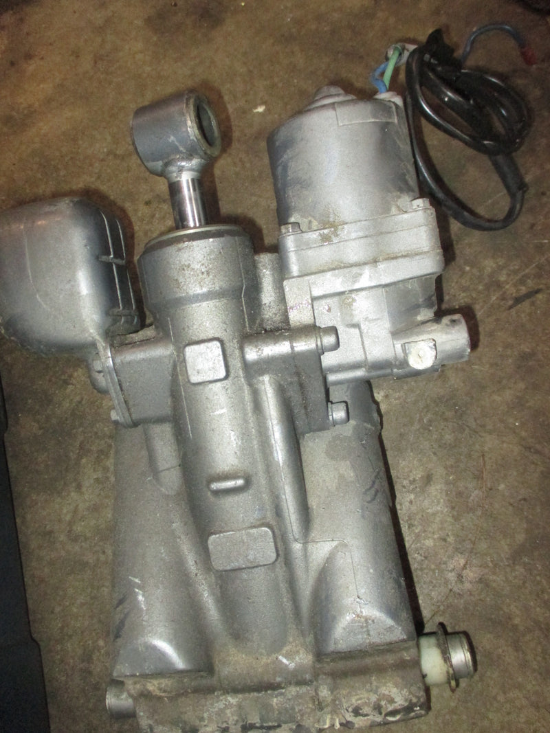 Yamaha 200hp 2 Stroke Outboard Tilt trim unit (64E-43800-00-4D)