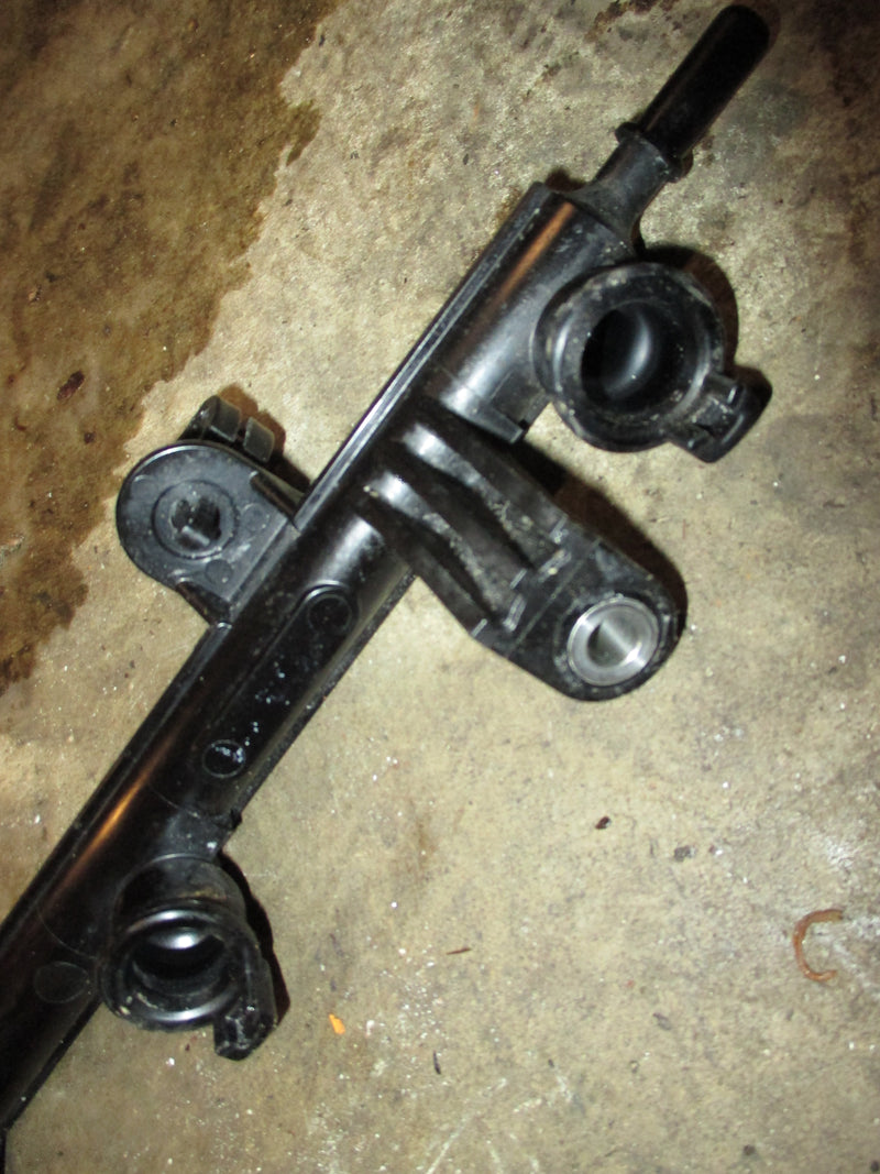 Yamaha 200hp 4 stroke outboard fuel rail (6DA-13161-01-00)