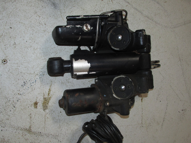 Evinrude 90hp 2 Stroke Outboard Tilt Trim Unit