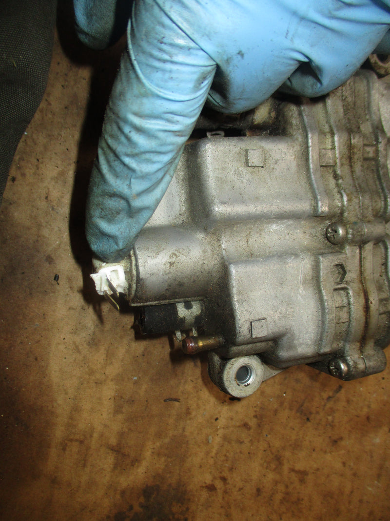 Suzuki DF140 outboard VST (15600-90J00) BROKEN PLUG