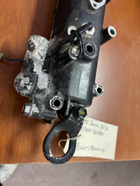 Load image into Gallery viewer, Suzuki DF70 70hp outboard exhaust manifold (14100-99800-019)
