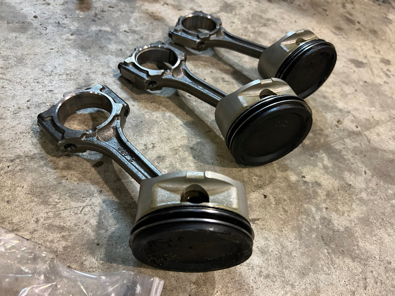 Yamaha 115hp 4 stroke outboard Piston and Rod Set of 3 (68V-00)