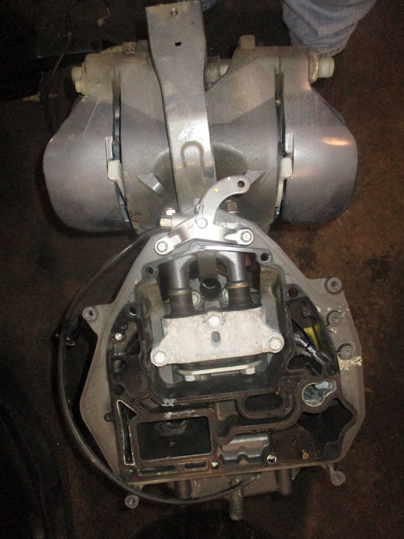 Yamaha 115hp 4 stroke outboard 20" shaft mid section