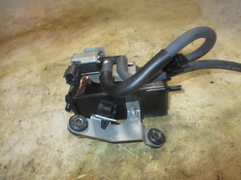 Yamaha 200hp 4 cyl 4 stroke outboard air cannister and solenoid valve (6P2-24170-00-00)