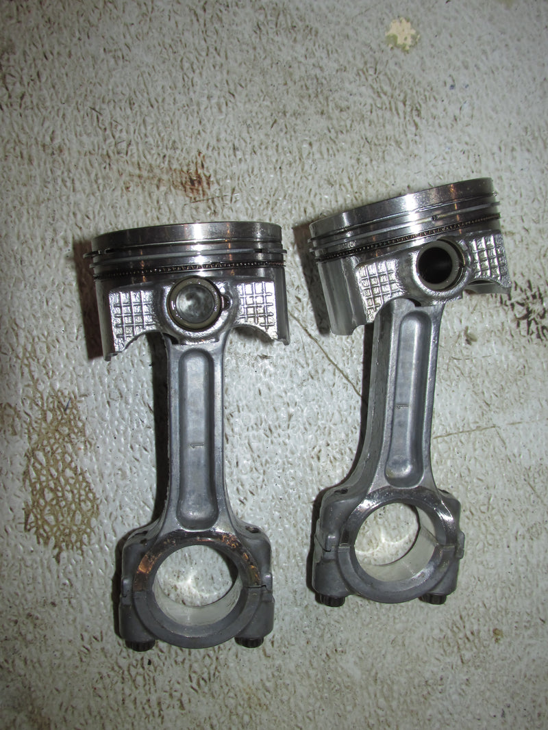 Suzuki DF15A 15hp Outboard Piston and Rod Set (12111-89L00)
