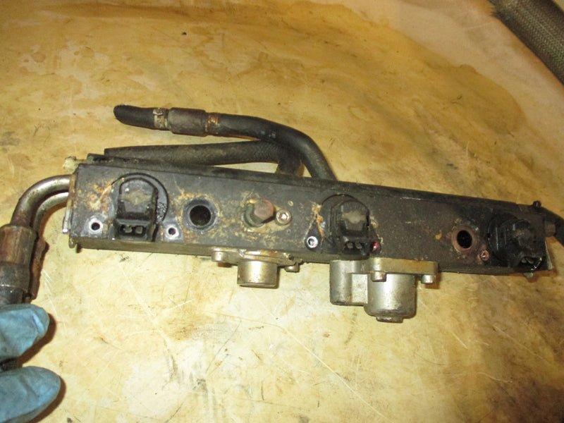 Mercury 135hp optimax outboard fuel rail and injector set (859516-9)