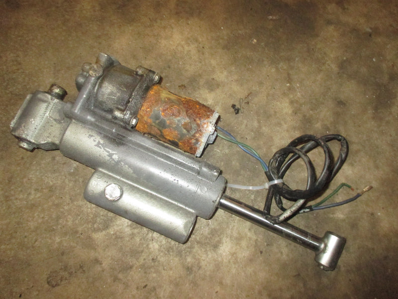 Honda BF50A 50hp 4 stroke outboard tilt trim unit