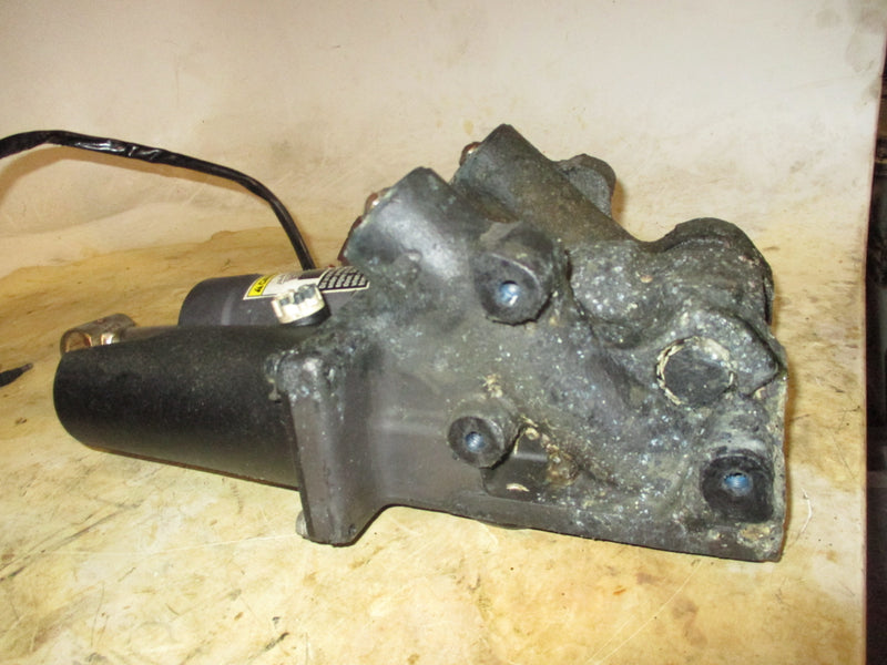 Mercury 135hp optimax outboard tilt trim unit