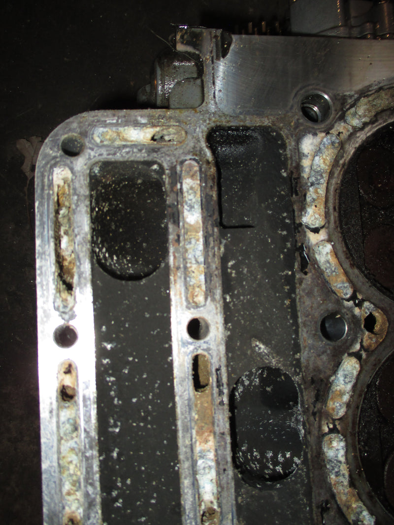 Johnson Suzuki 115hp 4 stroke outboard cylinder head
