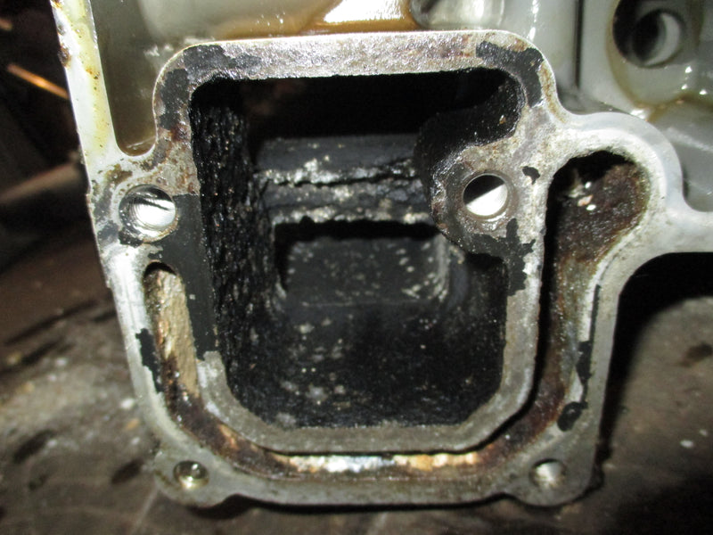 Johnson Suzuki 115hp 4 stroke outboard crankcase block