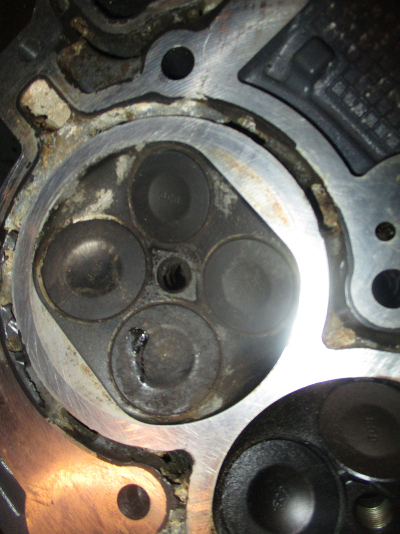 Yamaha 4.2L 250hp outboard port cylinder head (6CE-00)