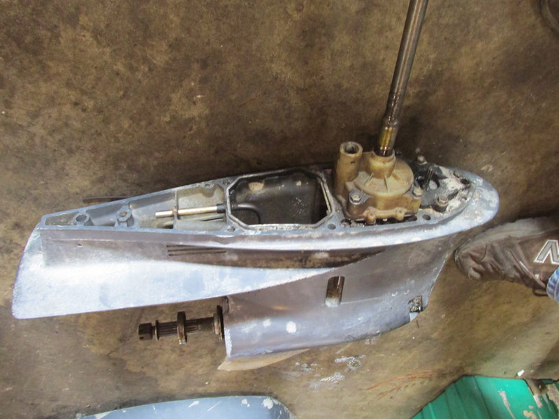 Yamaha 250hp 3.3L 4 Stroke Outboard 25" Standard Rotation Lower Unit