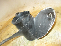 Load image into Gallery viewer, Johnson 60/70hp 2 stroke outboard aluminum propellor (13.25x17)
