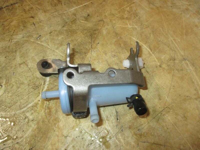 Suzuki DF15A 15hp 4 stroke outboard Fuel filter 15410-87L00