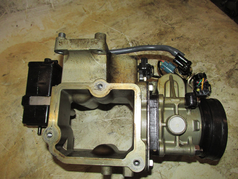 Yamaha 250hp 3.3L 4 Stroke Outboard Throttle Body and Intake (6P2-13750-00-00)