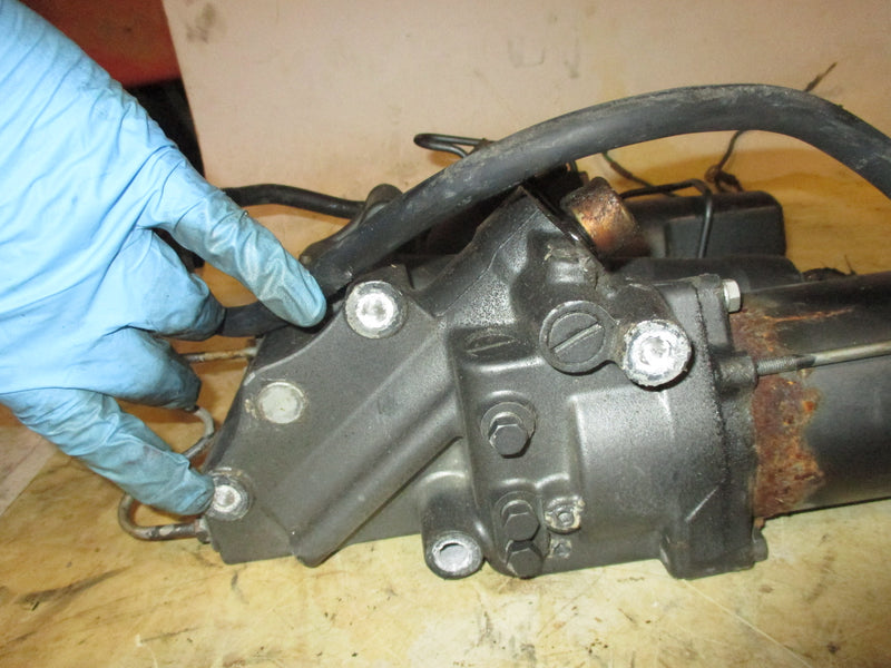 Suzuki DT90 90hp outboard tilt trim unit